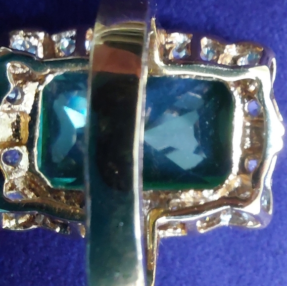Statement COCKTAIL rings. Size 6.5, Emerald Cut Green/Blue Green Stone Gold Band - Picture 12 of 17